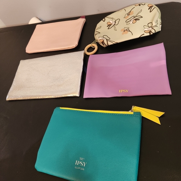 16 Ipsy Makeup Bags Vibrant Multi-Patterned Bag Collection - Picture 7 of 7